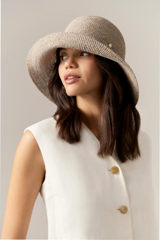 VILLA 9 HAT
