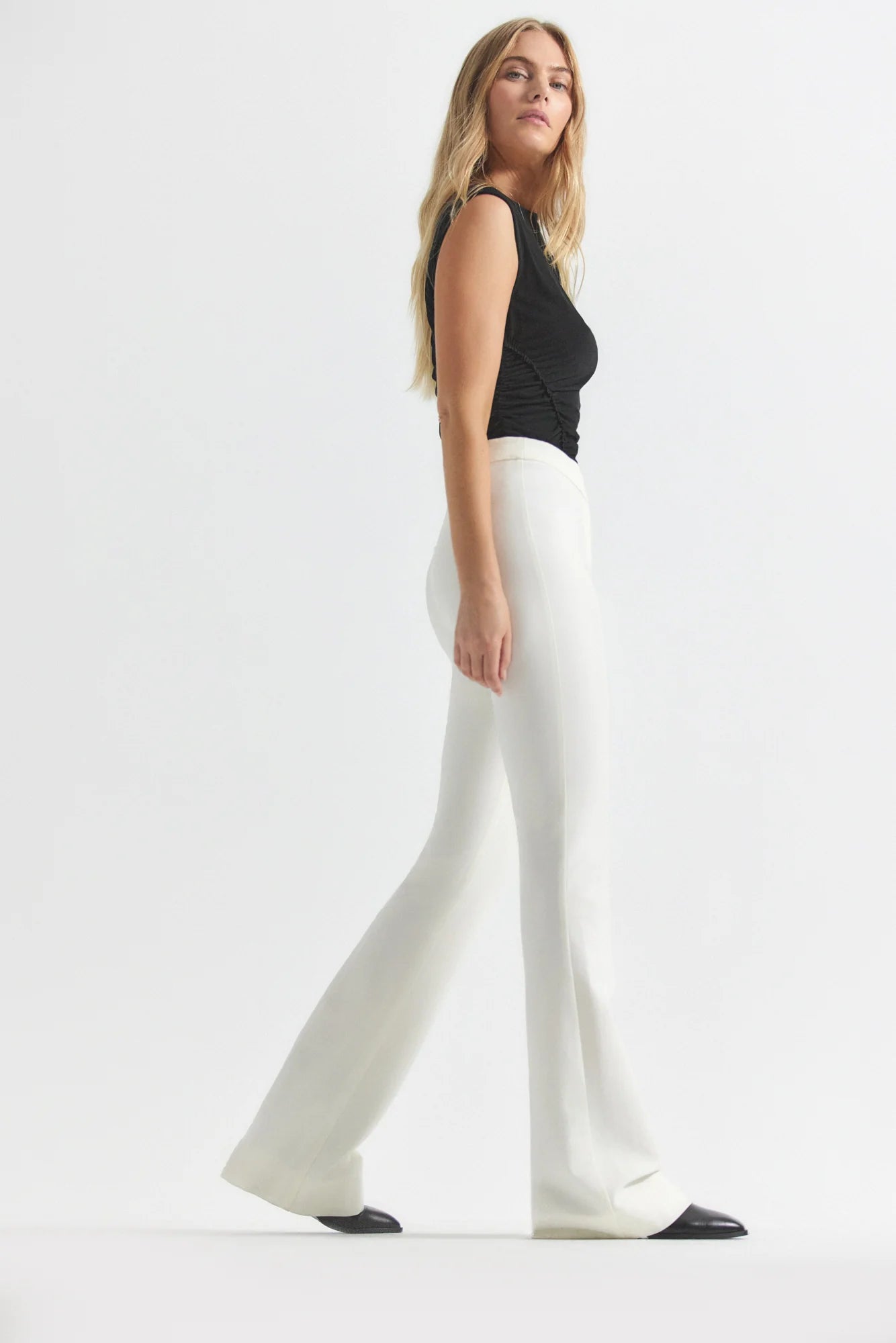 SOFT WHITE CROSBY FLARE TROUSER