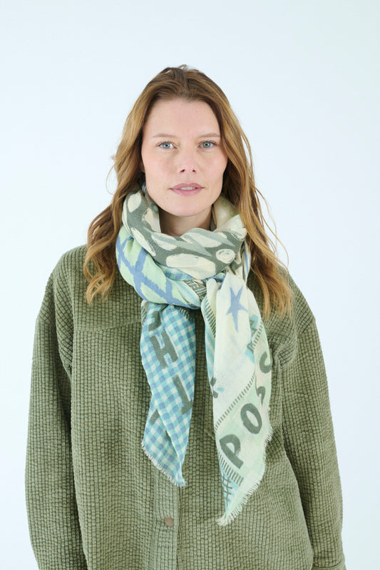 Delta Scarf