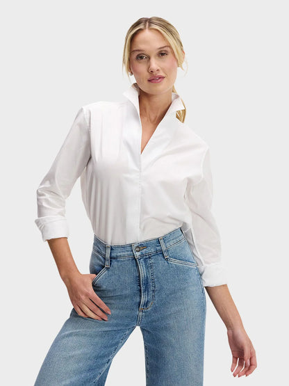 Signature: The Right White