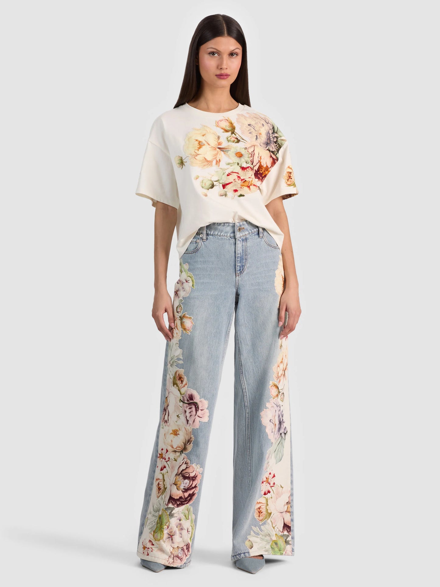 AMAZING EMBROIDERED JEAN