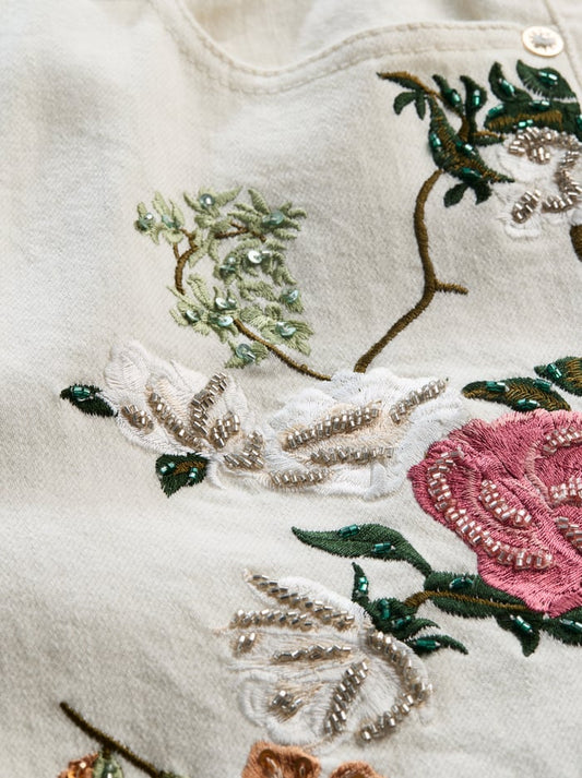 BEAUTIFUL EMBROIDERED JEAN