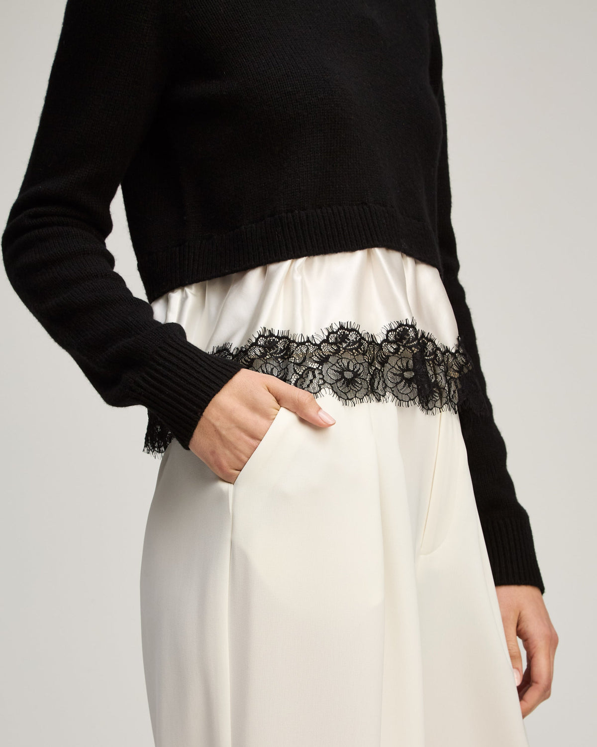 Black/Ivory/Black Zyla Pullover